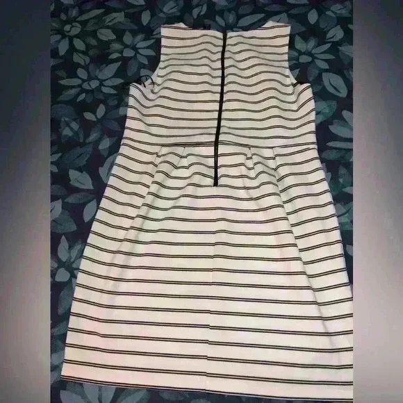 Forever 21+ Sleeveless Dress Women's Size XL White w/ Black Stripe Above Knee - Picture 4 of 4